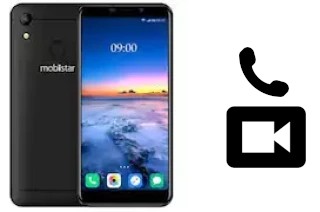 Passez des appels vidéo avec un Mobiistar E1 Selfie