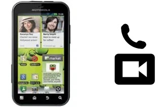 Passez des appels vidéo avec un Motorola DEFY+